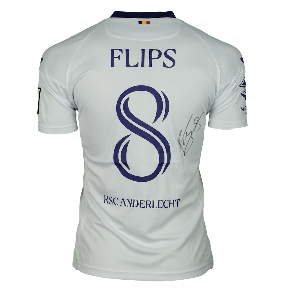 Alexis Flips RSC Anderlecht shirt