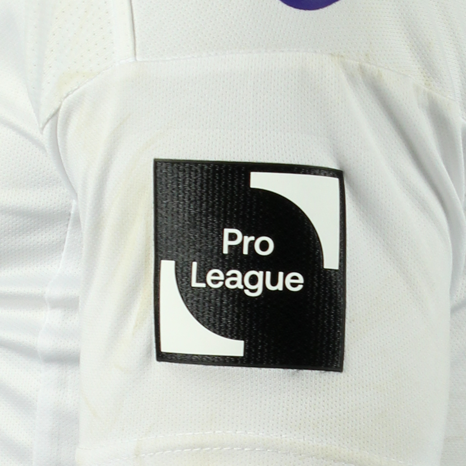 Alexis Flips RSC Anderlecht shirt