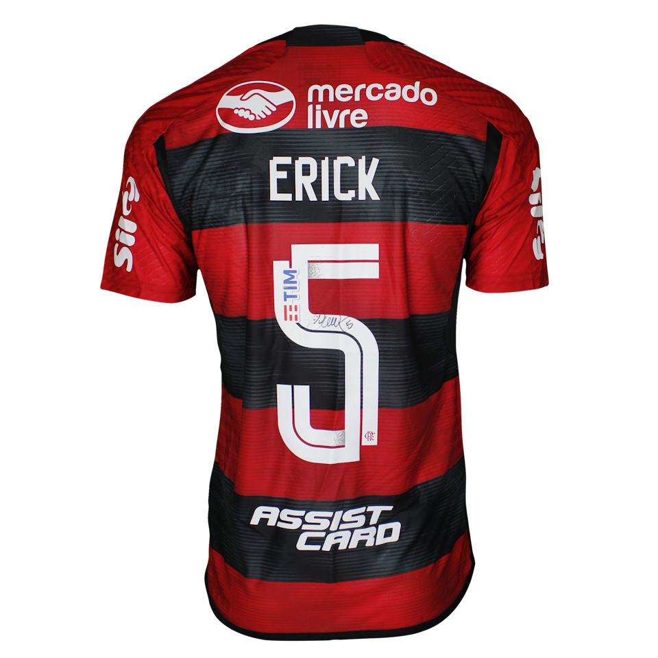 Erick Pulgar Flamengo camisa.