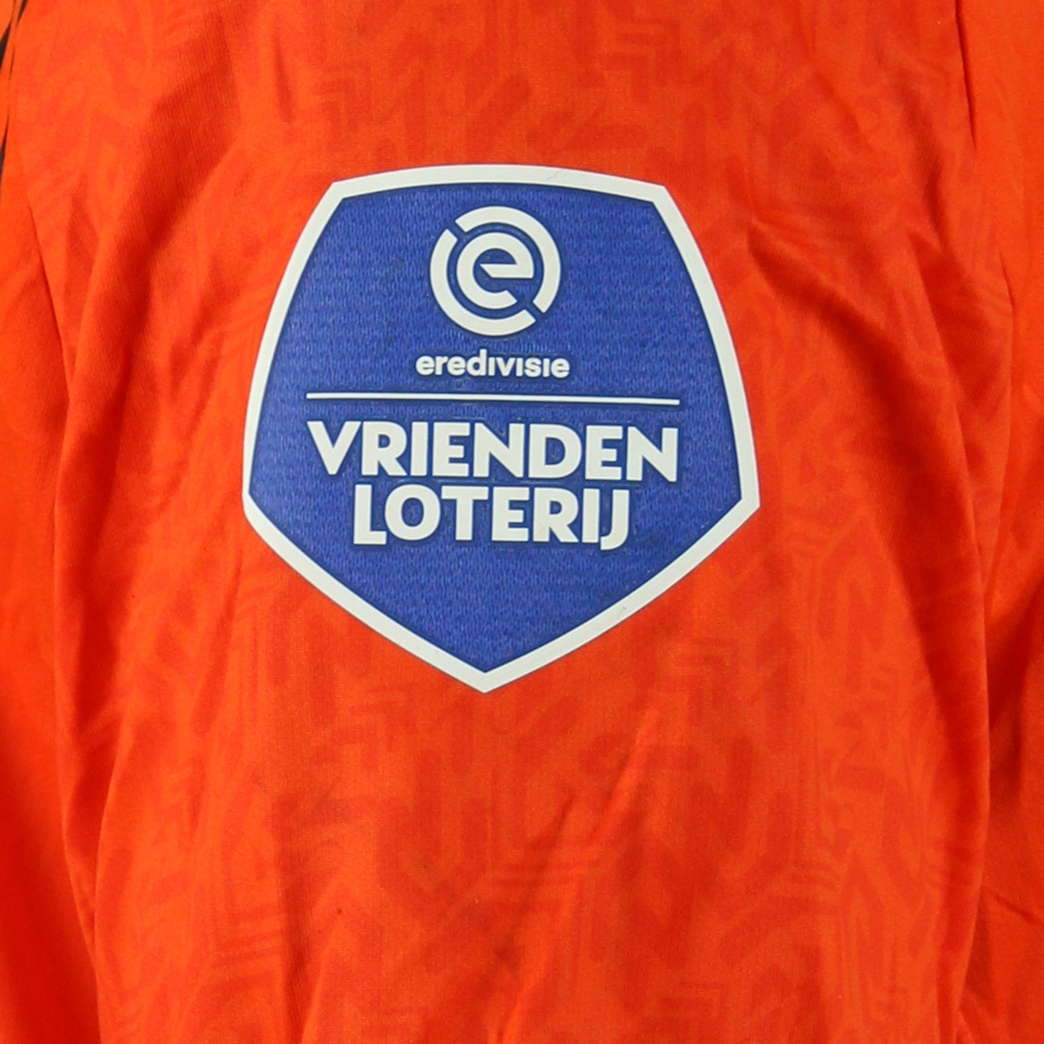 Marcus Schubert Vitesse shirt