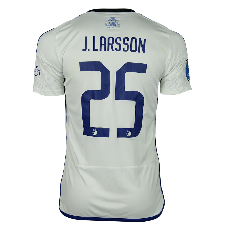 Jordan Larsson København のシャツ