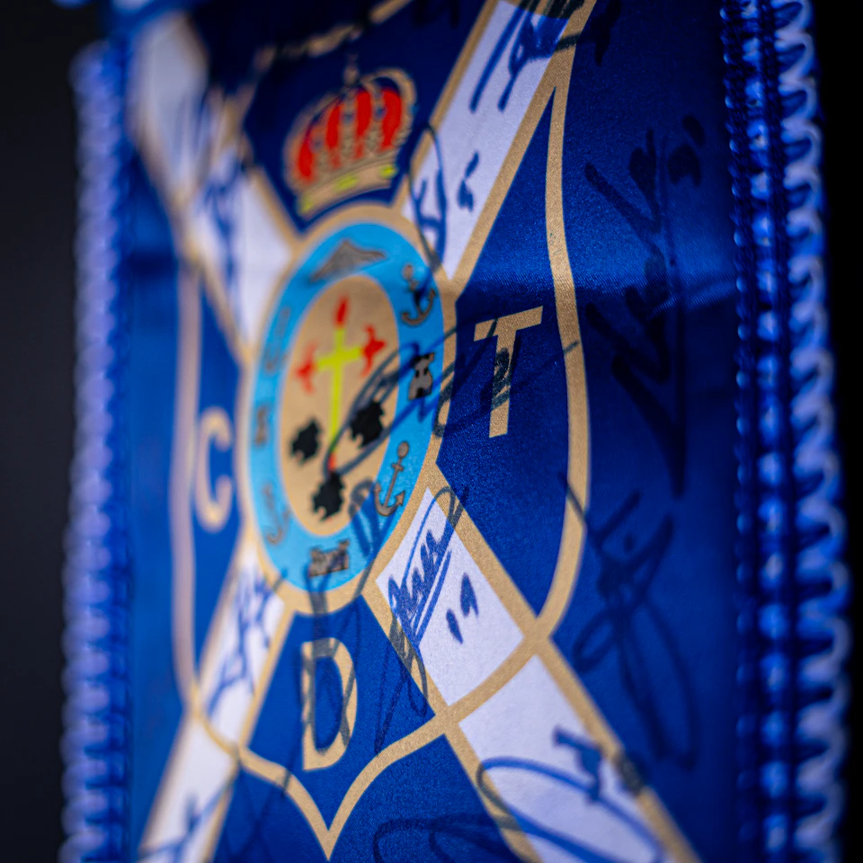 Squad Signed Pennant