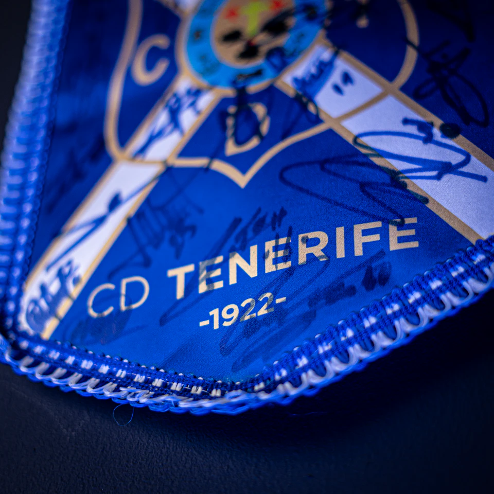 Squad Signed Pennant