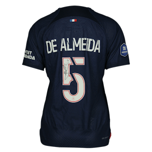Élisa De Almeida