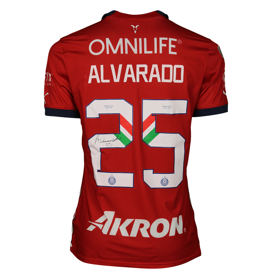 Roberto Alvarado Chivas Guadalajara shirt