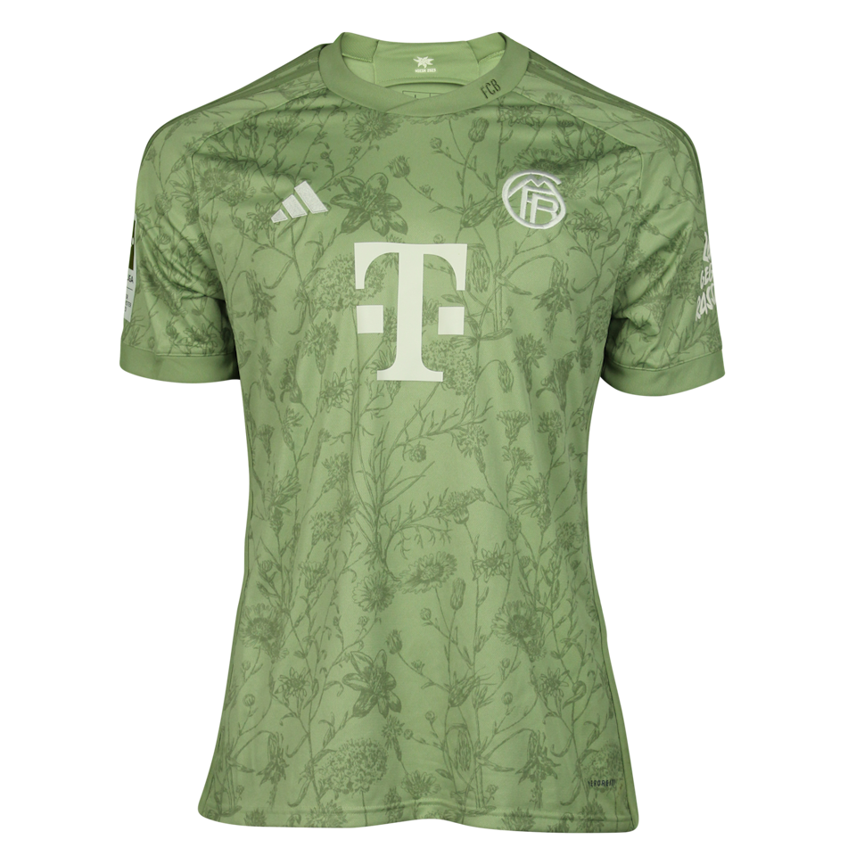 MinJae Kim Bayern München jersey