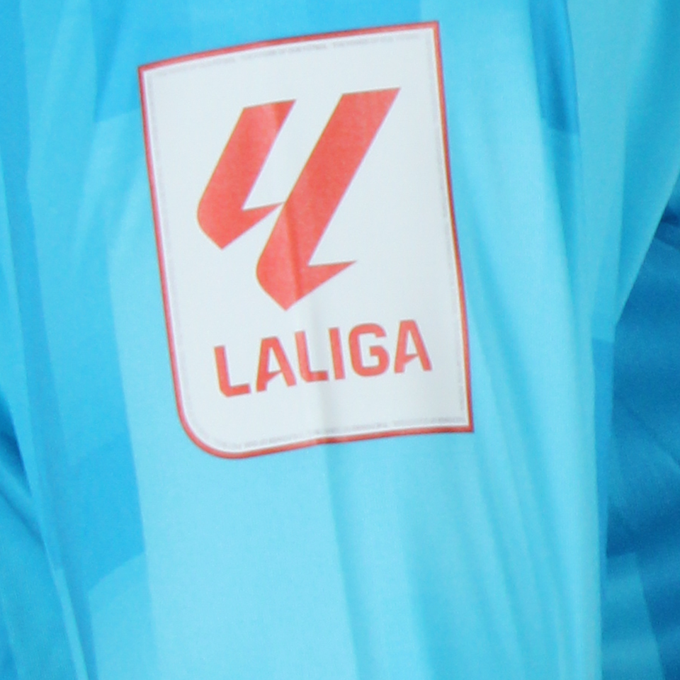 Giorgi Mamardashvili Valencia CF shirt