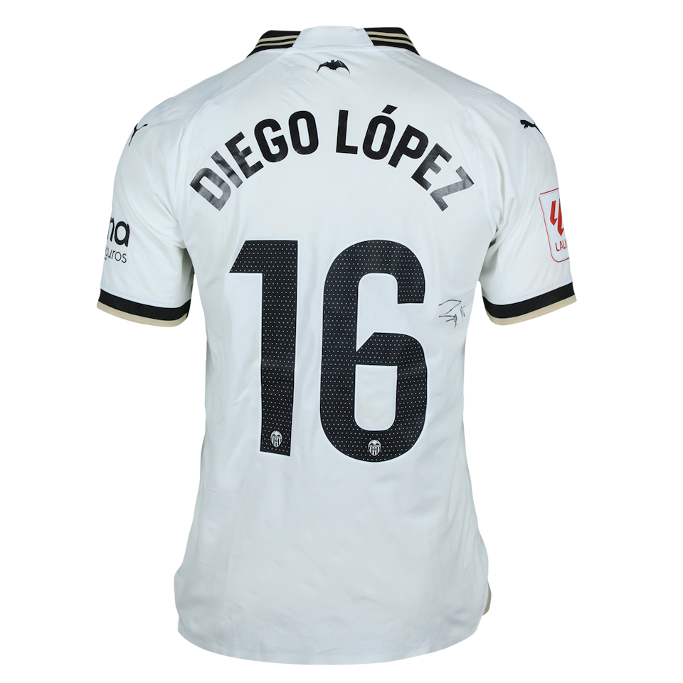 Diego López Noguerol Valencia CF shirt