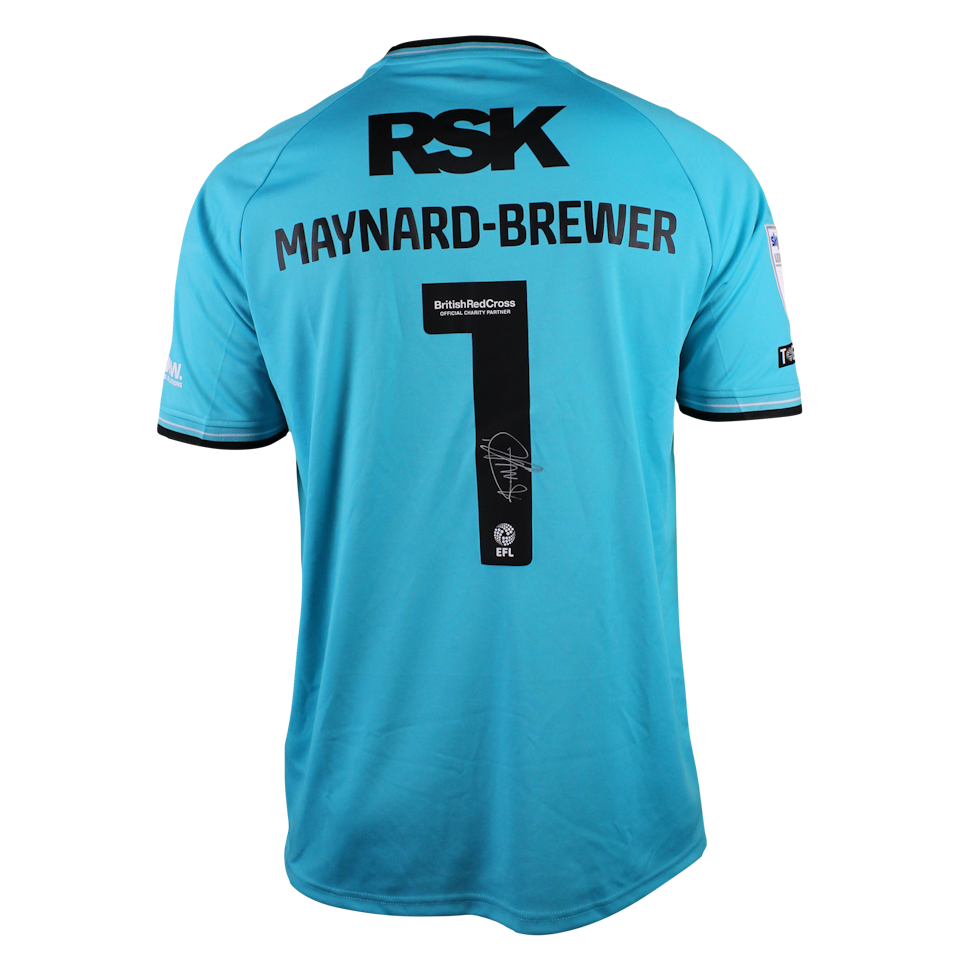 Ashley Maynard-Brewer Charlton Athletic shirt