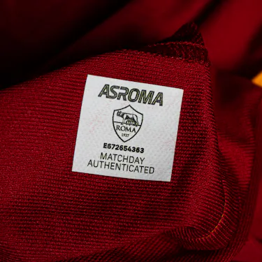 Leandro Paredes AS Roma shirt