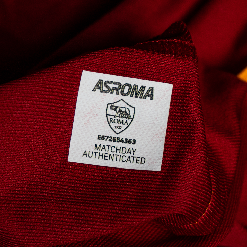 Leandro Paredes AS Roma shirt