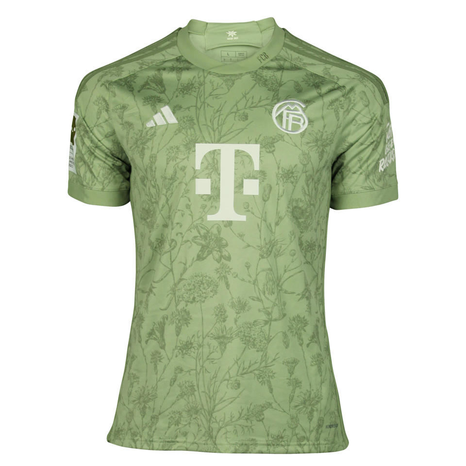 Jamal Musiala Bayern München jersey