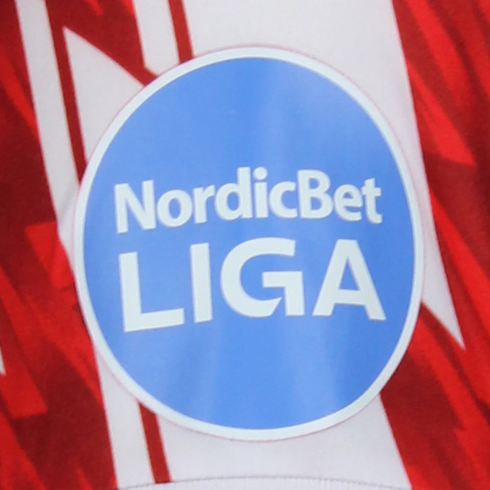 Jeppe Pedersen AaB shirt