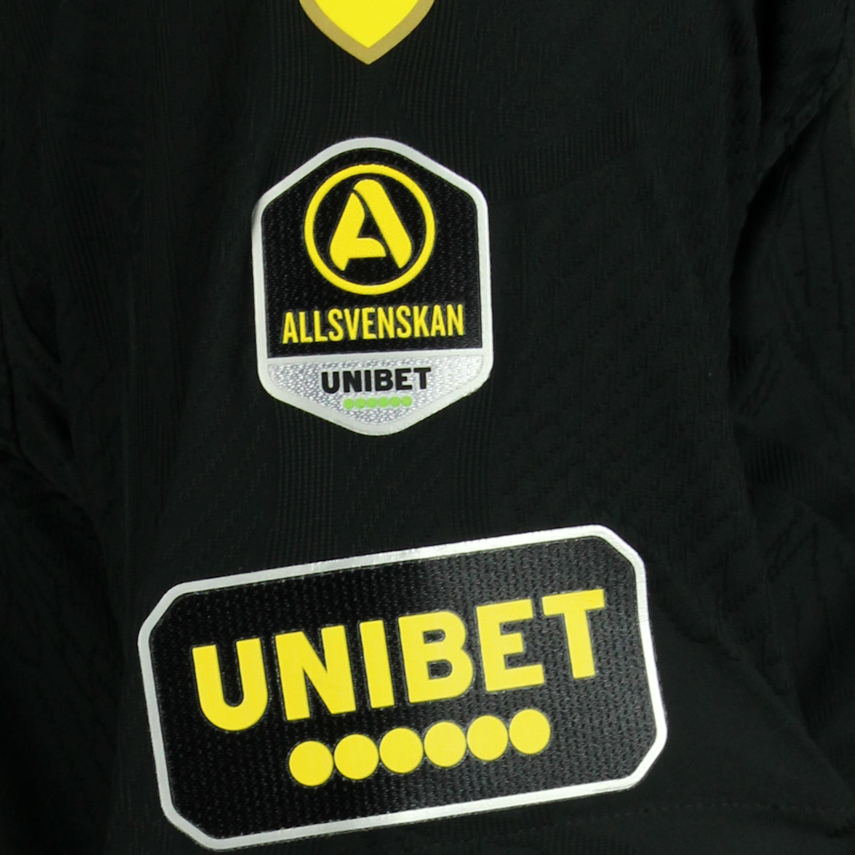 Abdihakin Ali AIK shirt