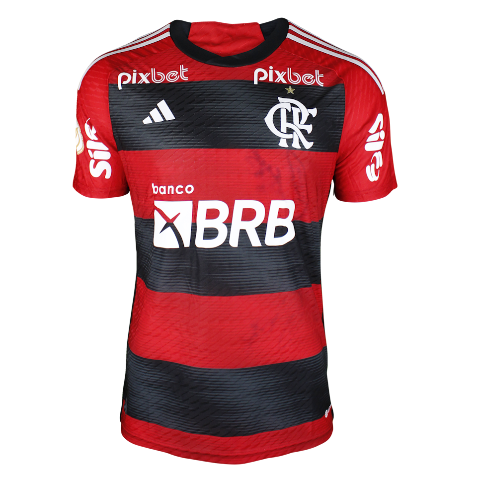 Erick Pulgar Flamengo shirt