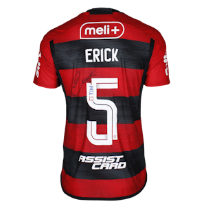 Erick Pulgar Flamengo shirt