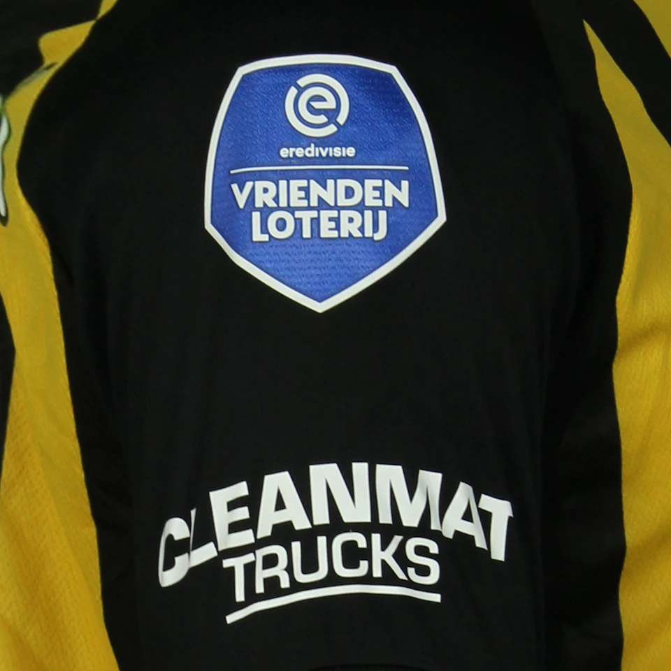 Vitesse 팀의 Million Manhoef 셔츠