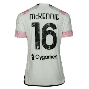 Weston McKennie Juventus FC forması