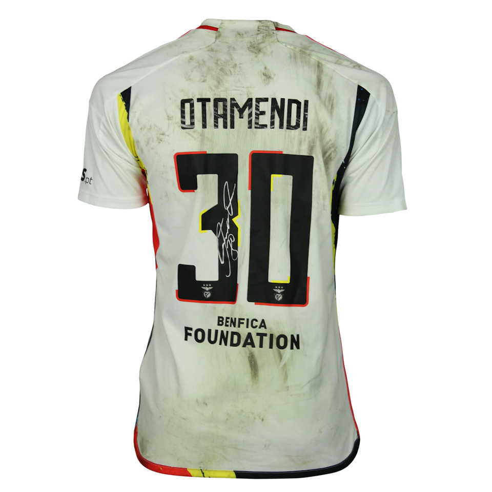 Nicolás Otamendi SL Benfica shirt