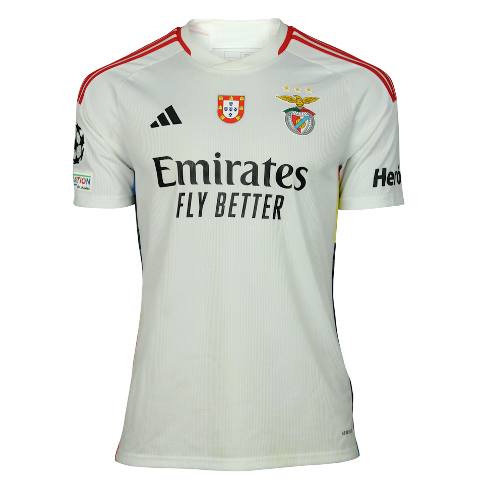 Nicolás Otamendi SL Benfica shirt