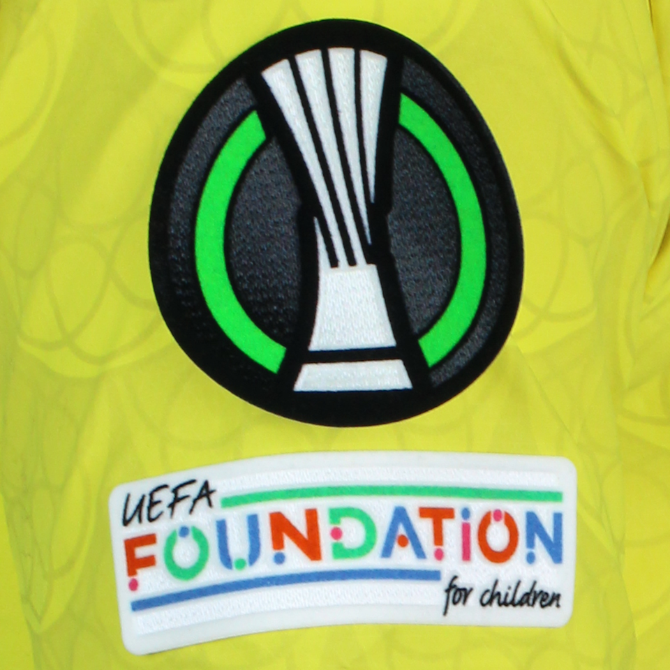Mert Hakan Yandaş Fenerbahçe shirt