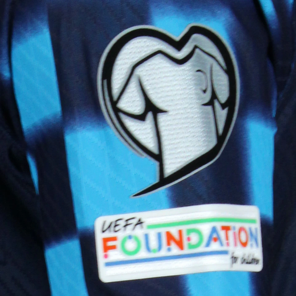 Camisola de Marcelo Brozović, Croatia