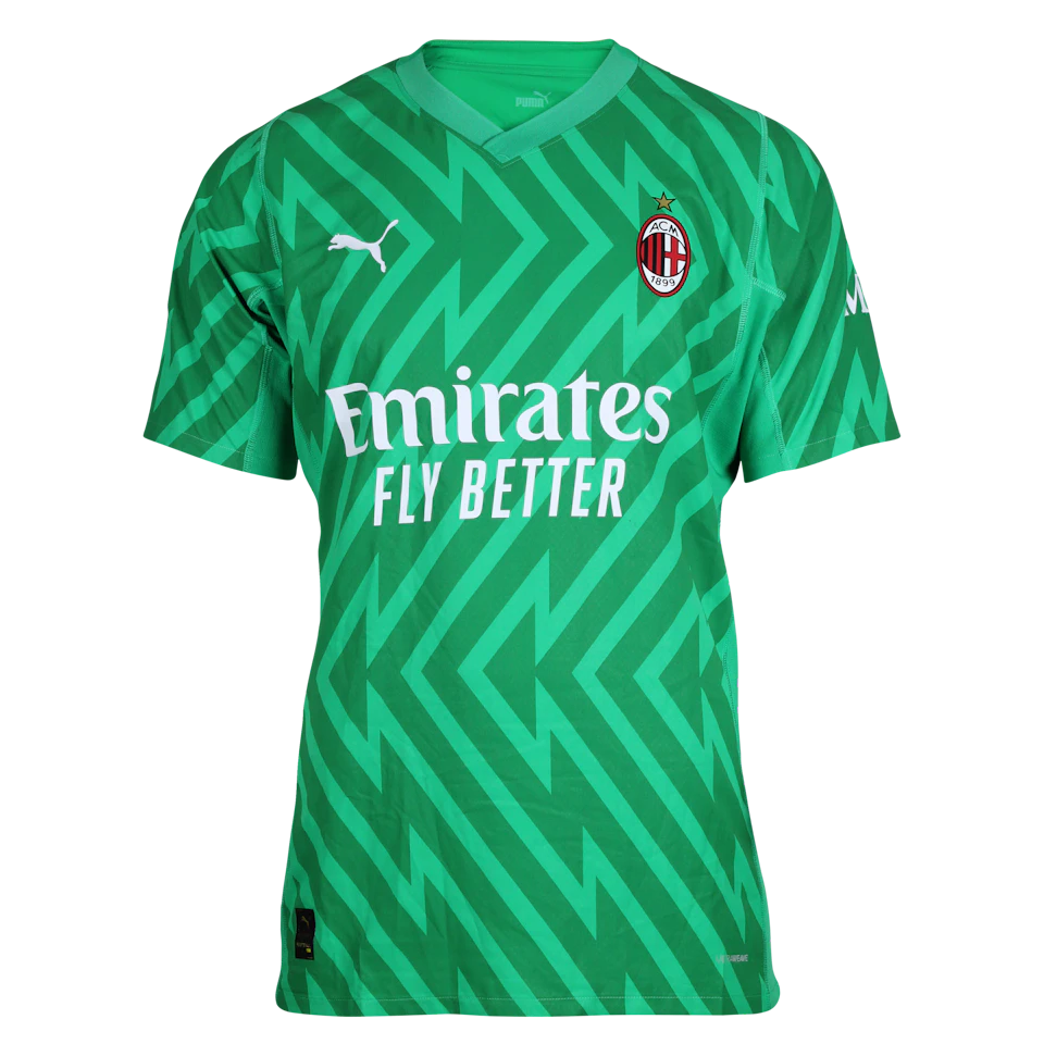 Mike Maignan | Signed by Giroud