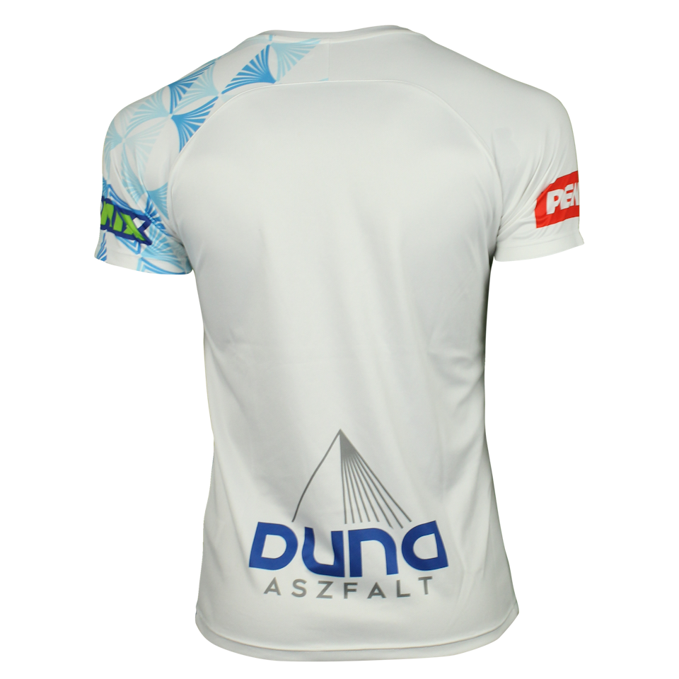 Squad Signed Shirt | Puskas Akademie