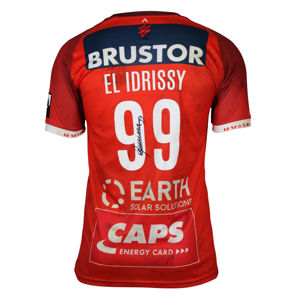 Mounaim El Idrissy KV Kortrijk のシャツ