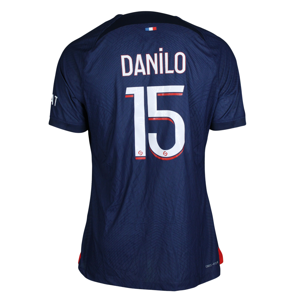 Paris Saint-Germain 팀의 Danilo 셔츠