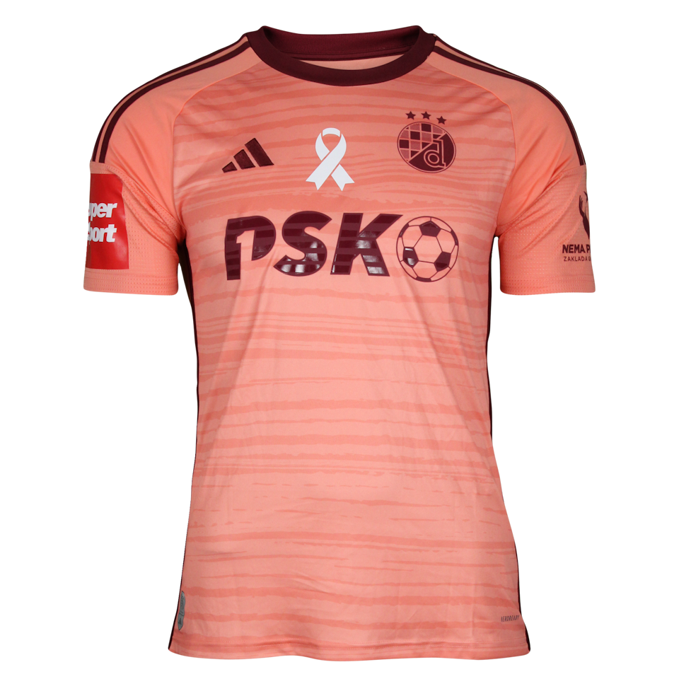 Luka Menalo Dinamo Zagreb forması