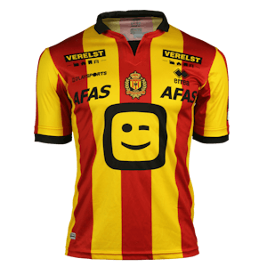 Sandy Walsh  KV Mechelen shirt