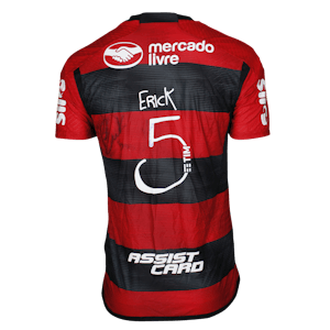 Erick Pulgar Flamengo camisa.
