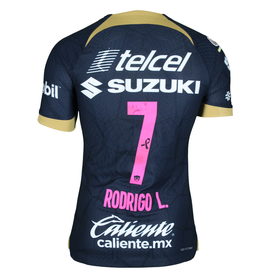 Rodrigo López Quiñones Pumas shirt