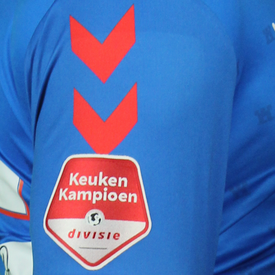 Piotr Parzyszek FC Emmen shirt