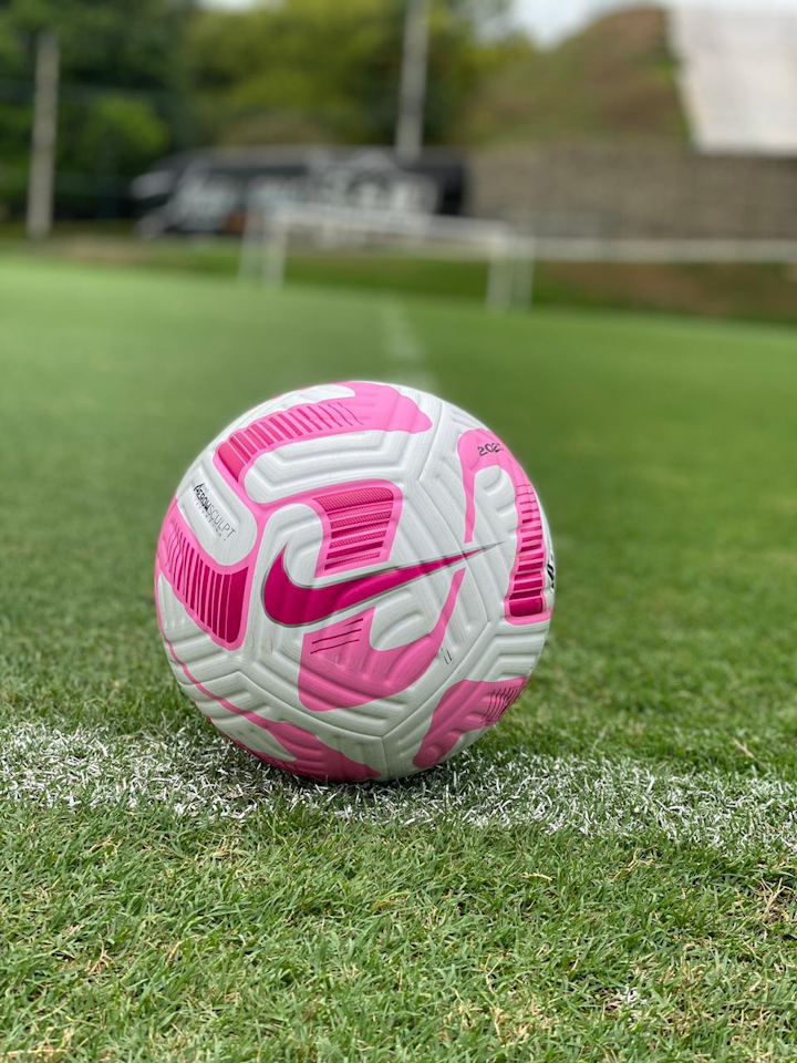 Squad Signed Pink October Match Ball (Bola Outubro Rosa)
