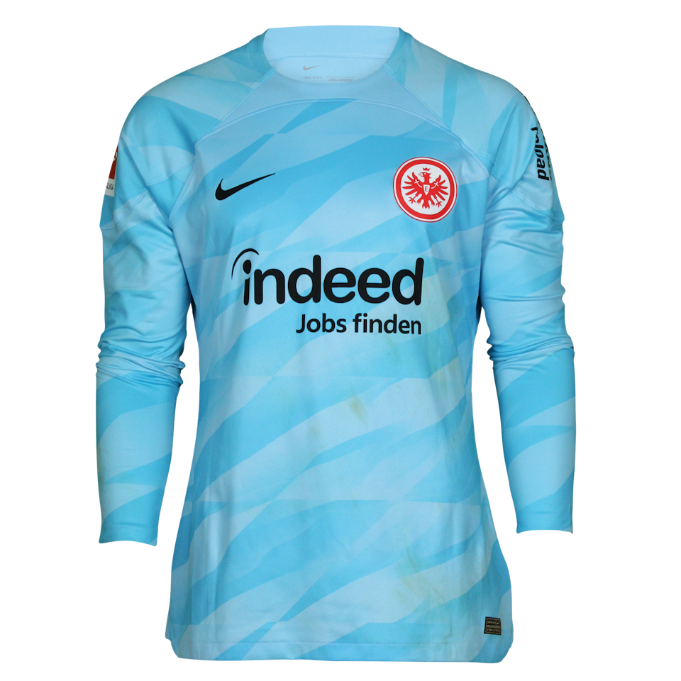 Kevin Trapp Eintracht Frankfurt shirt