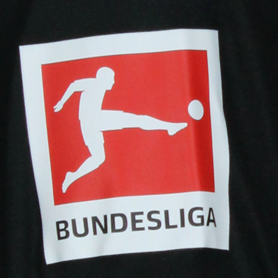 来自Eintracht Frankfurt的Junior Dina Ebimbe球衣