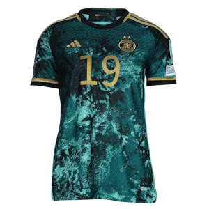Klara Bühl Germany W camisa.