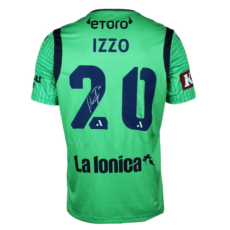 Paul Izzo Melbourne Victory shirt