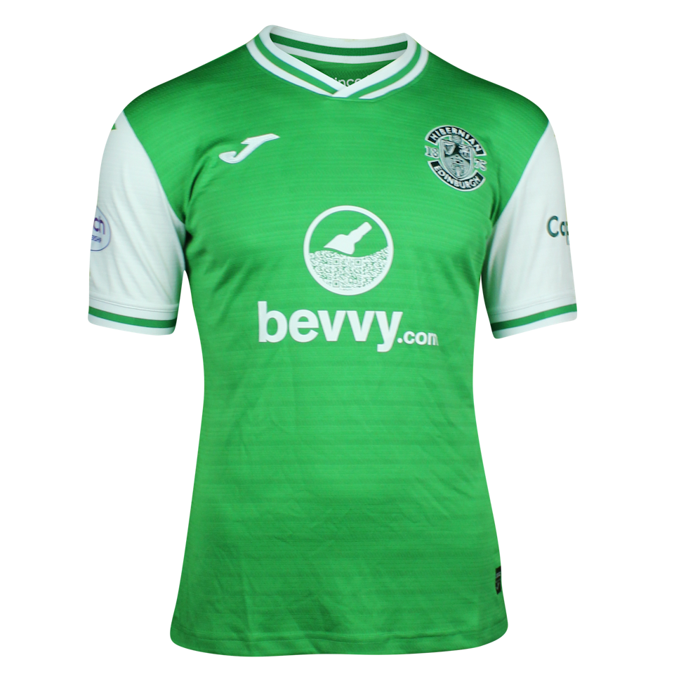 Dylan Levitt Hibernian shirt