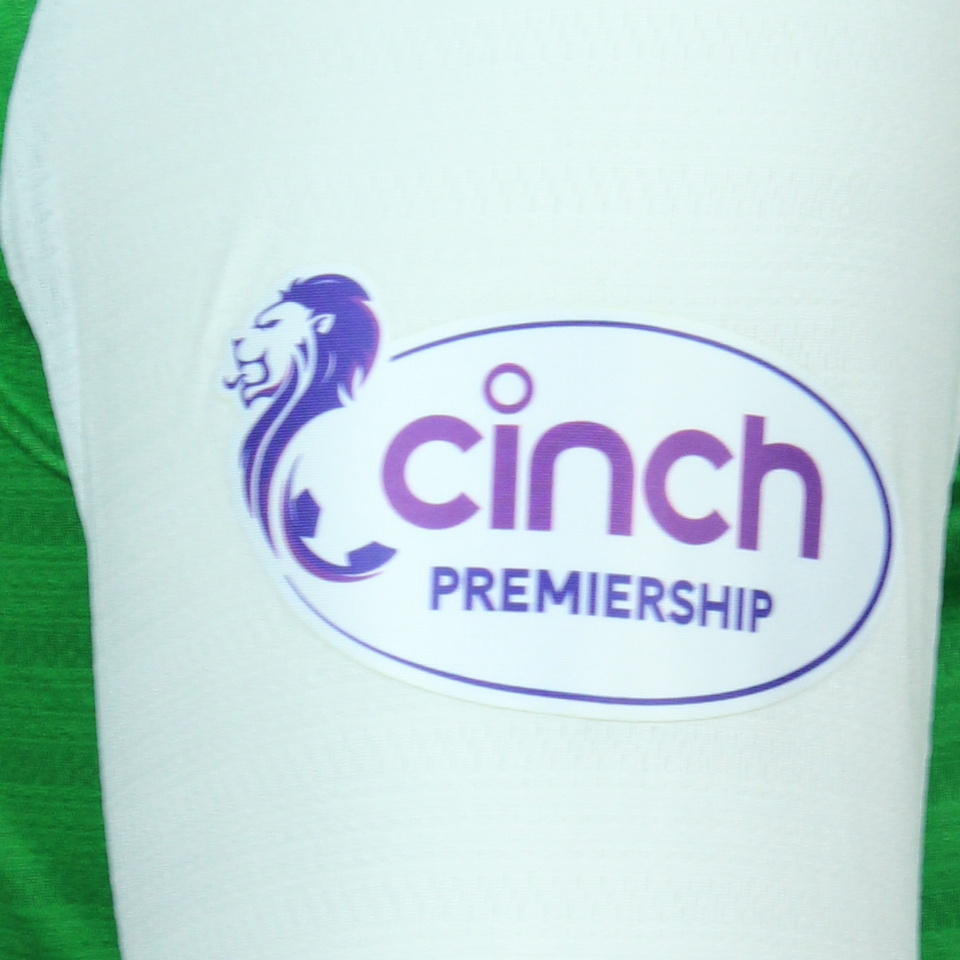 Dylan Levitt Hibernian shirt
