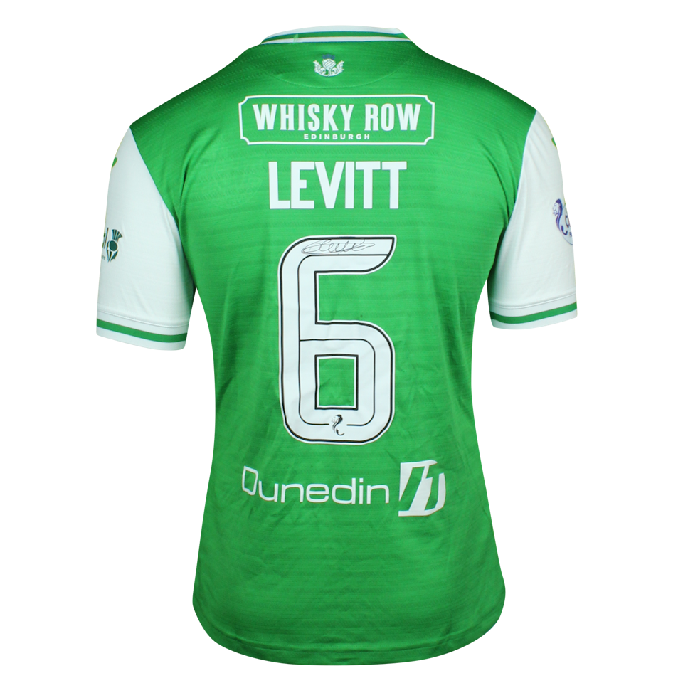 Dylan Levitt Hibernian shirt