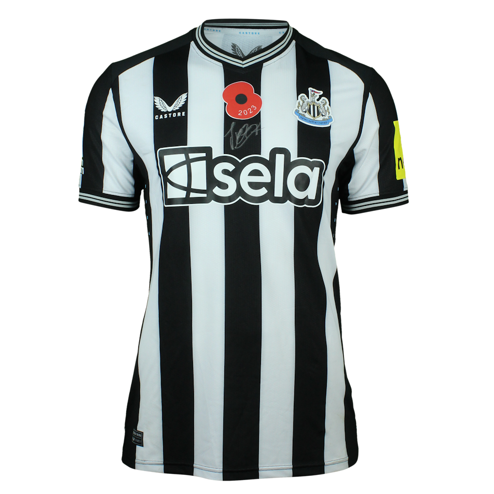 Joelinton Newcastle United shirt