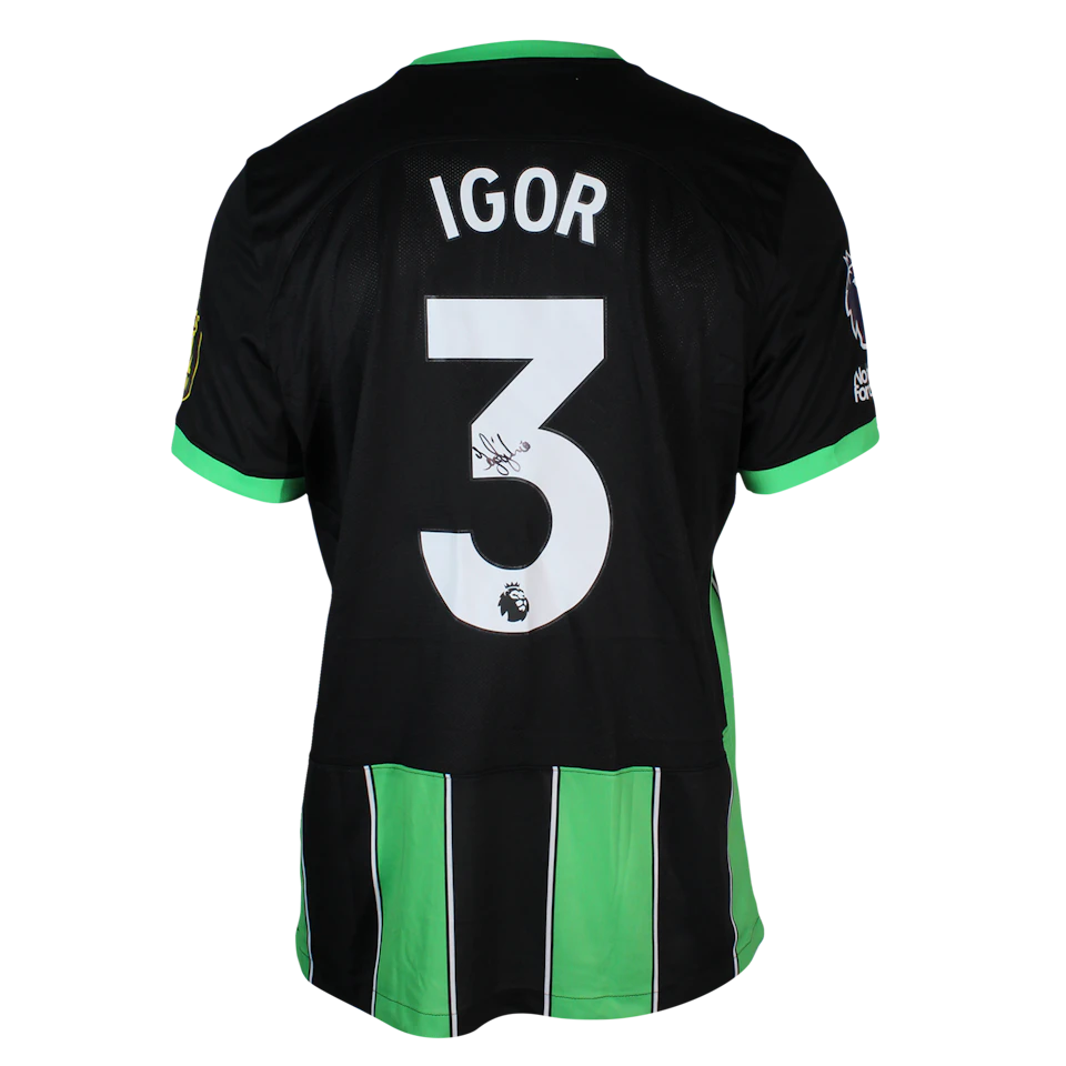 来自Brighton & Hove Albion的Igor Julio dos Santos de Paulo球衣