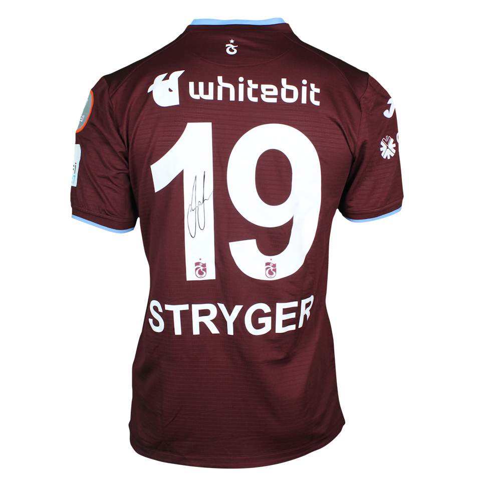 Jens Stryger Larsen Trabzonspor shirt