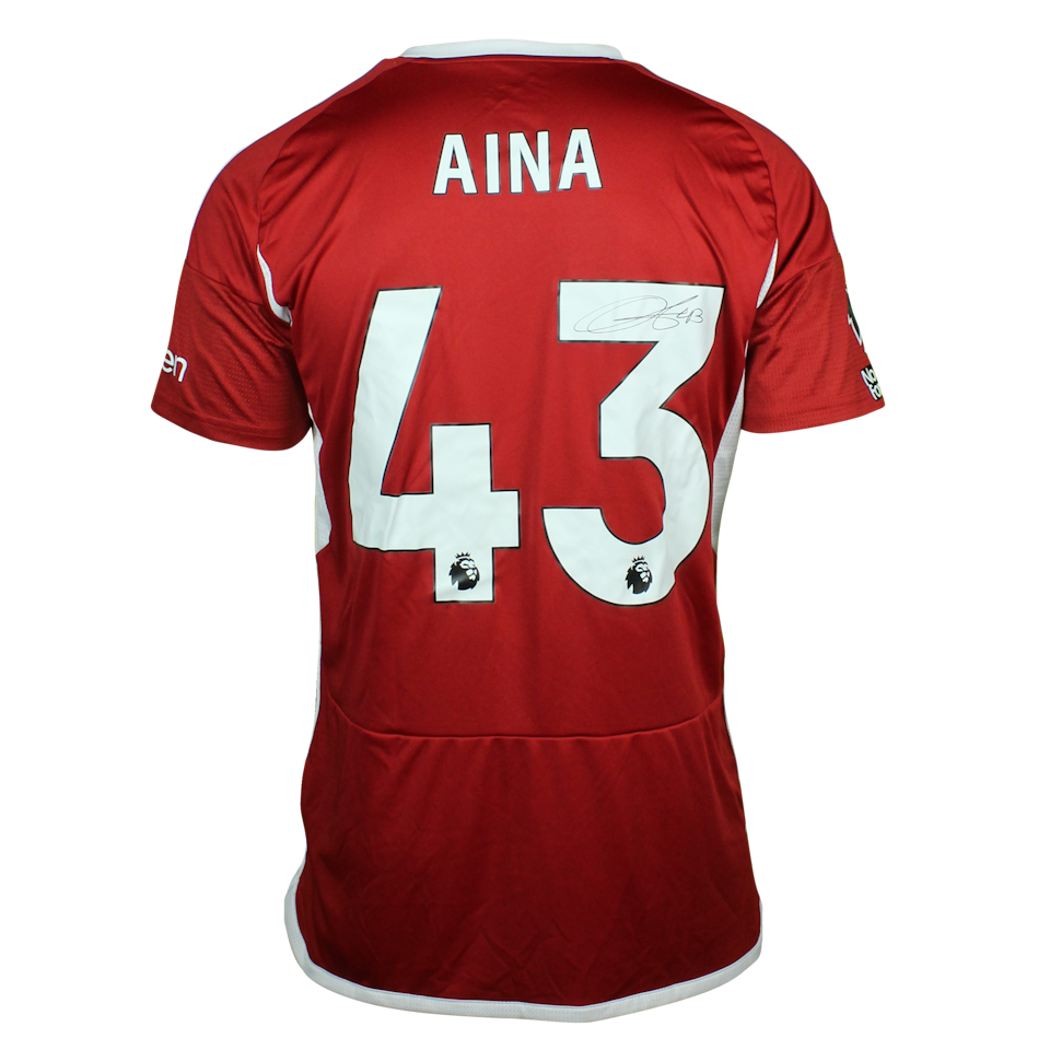 Nottingham Forest 팀의 Ola Aina 셔츠