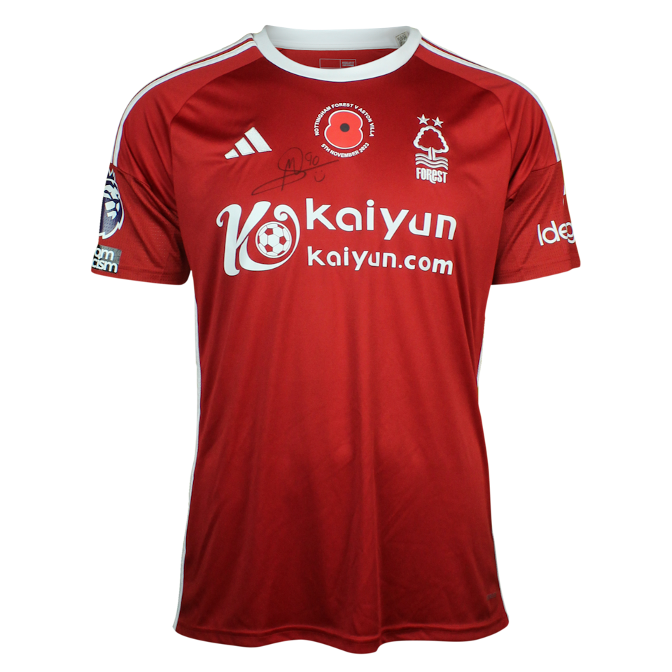 Nottingham Forest 팀의 Murillo Santiago Costa dos Santos 셔츠