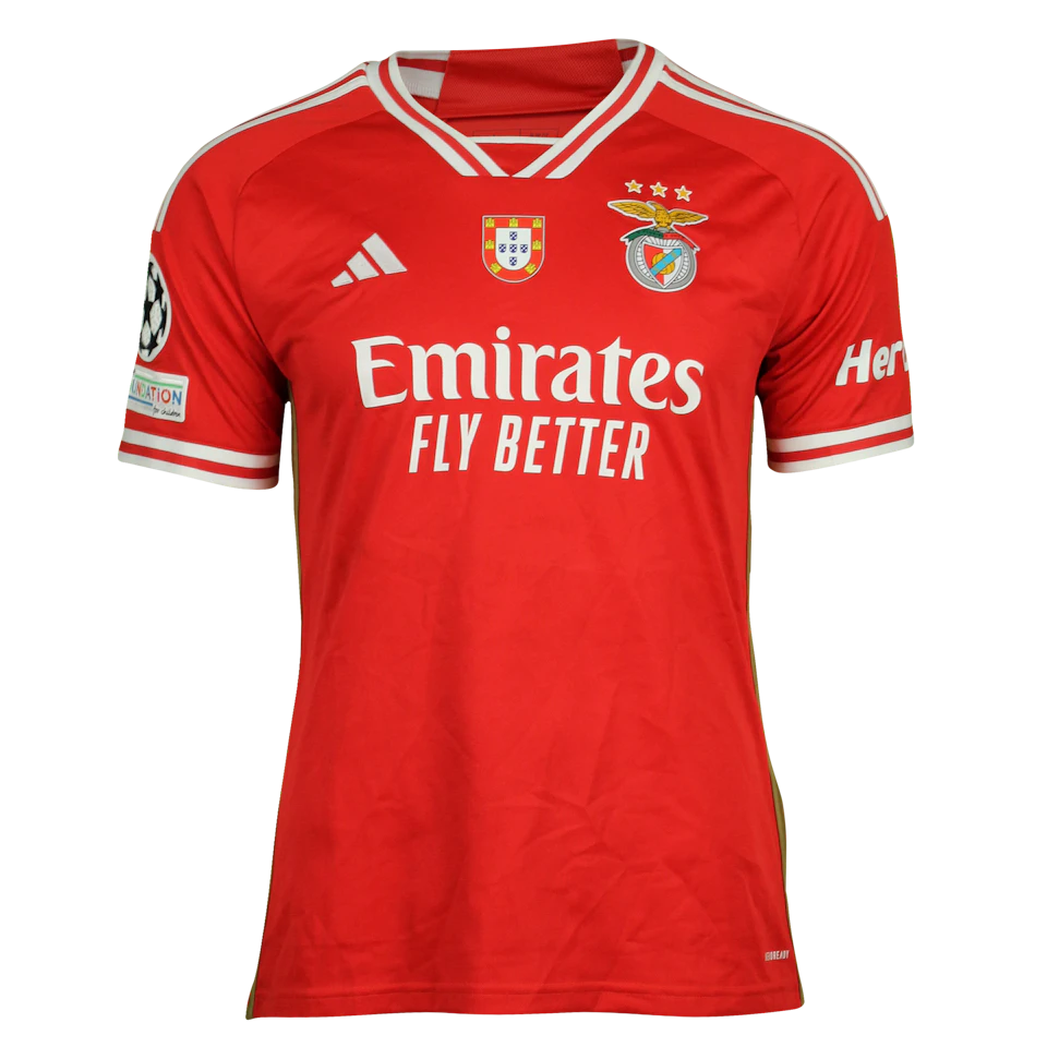 SL Benfica 팀의 João Neves 셔츠