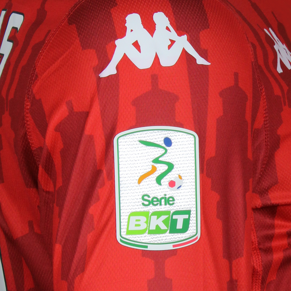 Francesco Pio Esposito Spezia Calcio shirt
